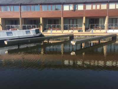 Jetty refurbishment at Tewitfield Marina