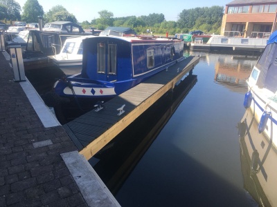 Jetty refurbishment at Tewitfield Marina