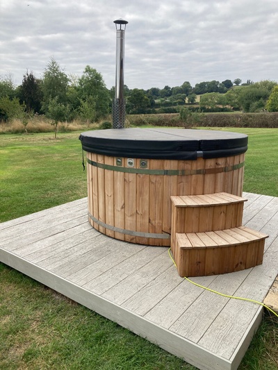 Hot tub platform