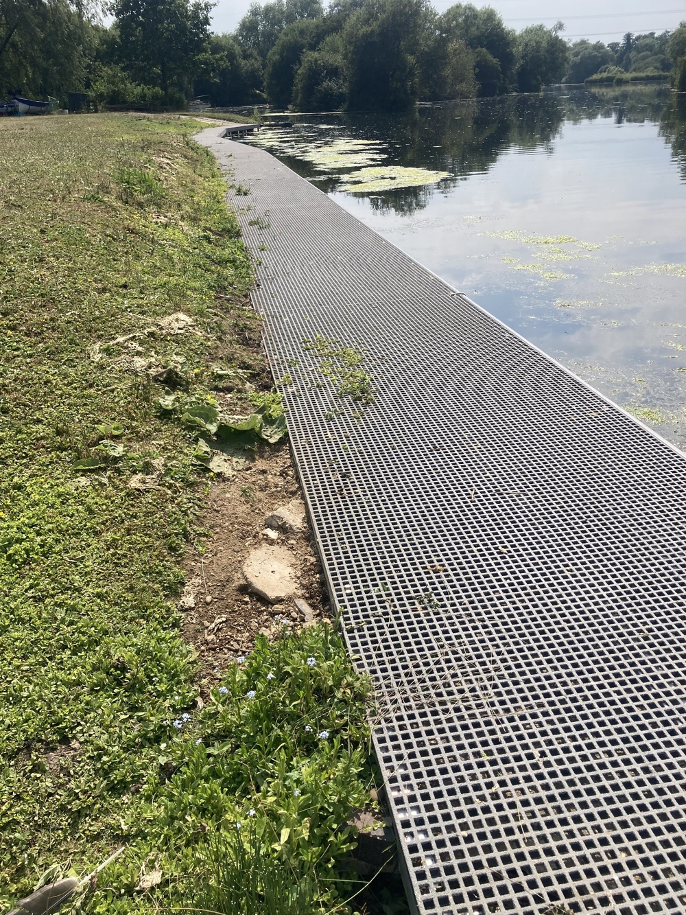 Jetty with GRP grid mini mesh