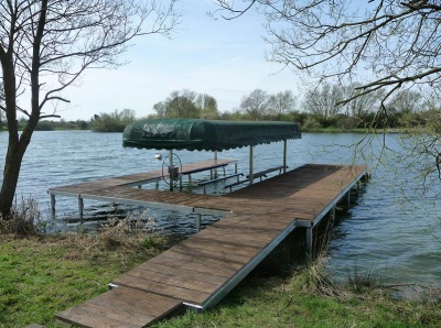 Boat lift structures